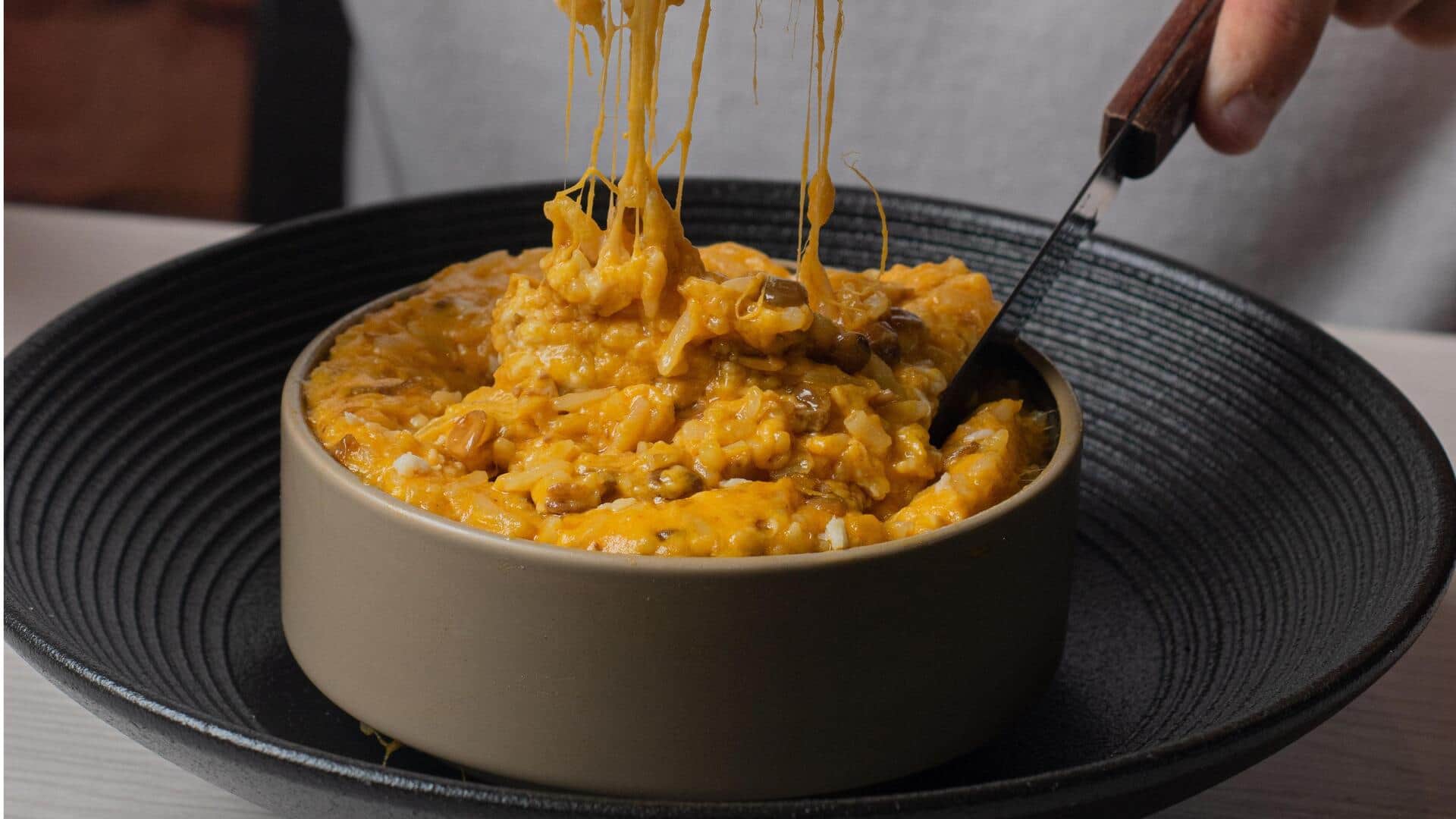 Bored of plain oats? Try these masala oat recipes