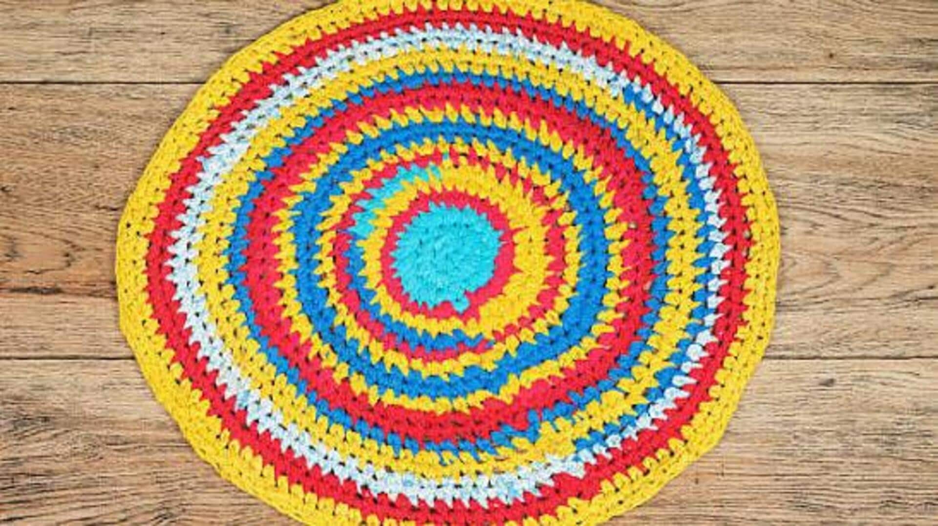 How to make rugs with fabric scraps