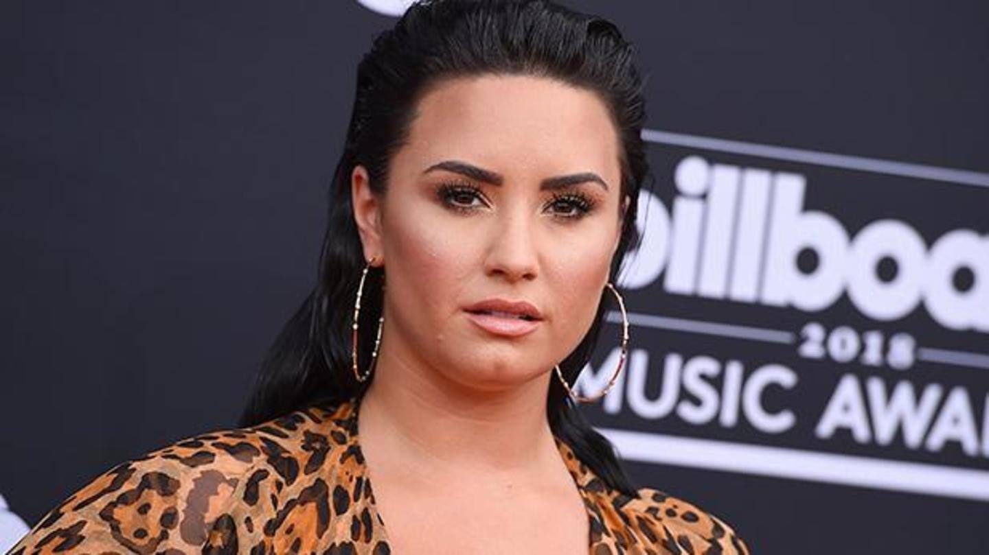 Demi Lovato identifies as non-binary, changes pronouns to they/them