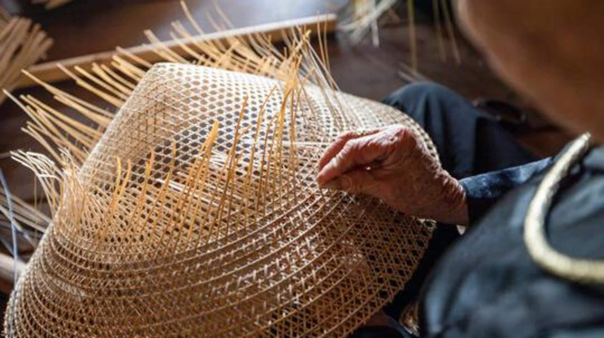 How to weave with palm fronds