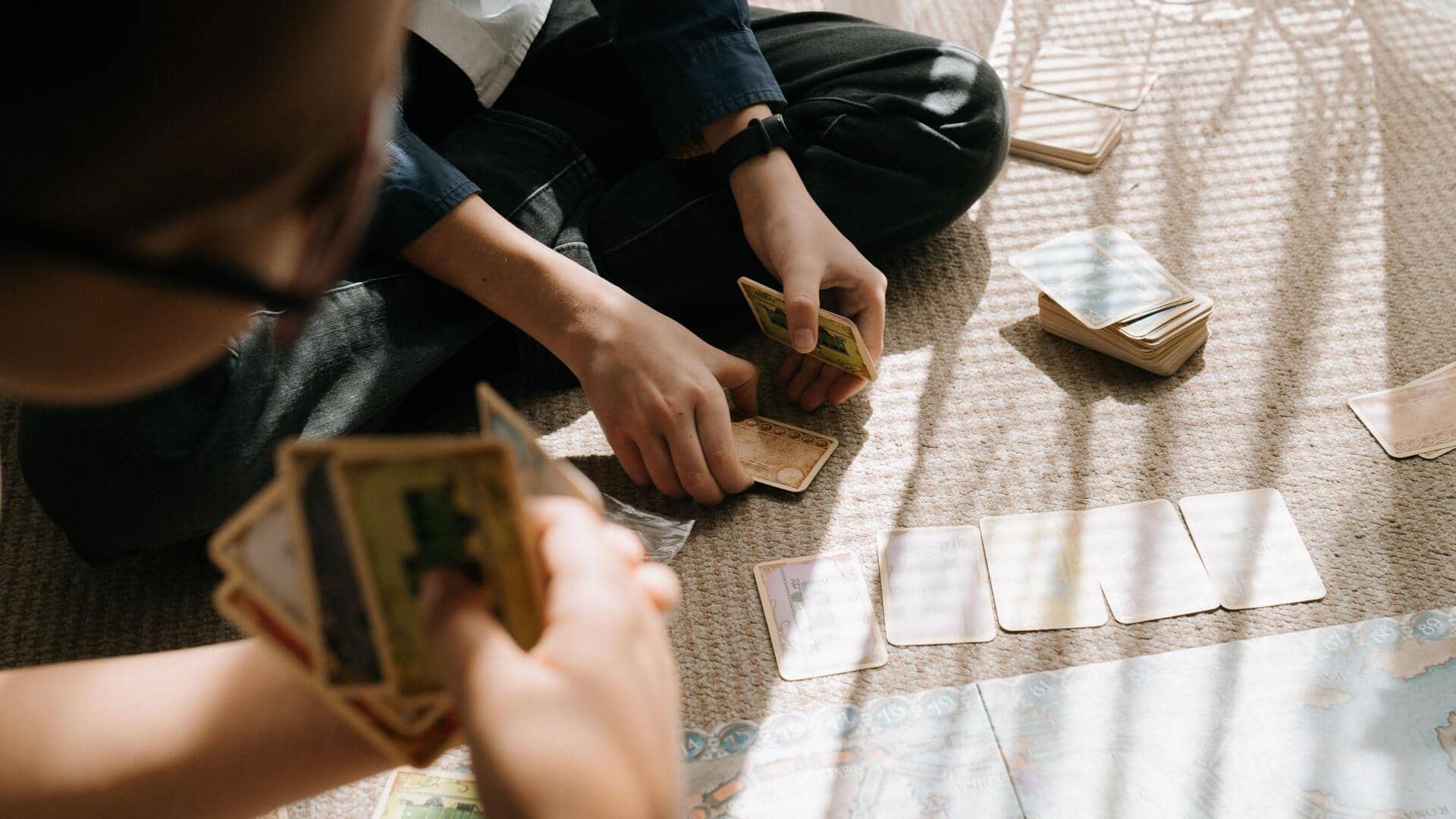 How to host a successful board game tournament