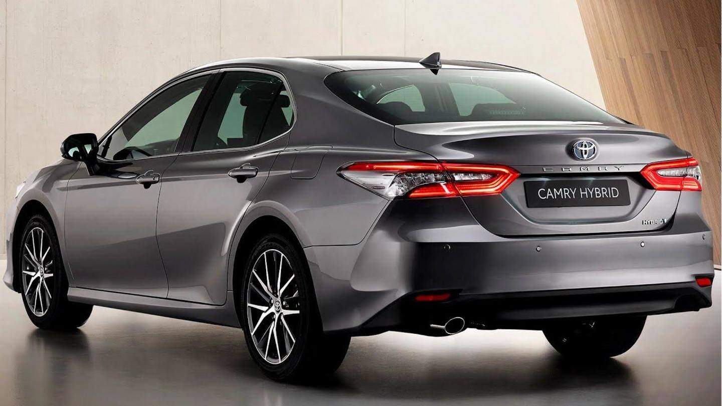 The car has 18-inch wheels and a new grille The car has 18-inch wheels and a new grille