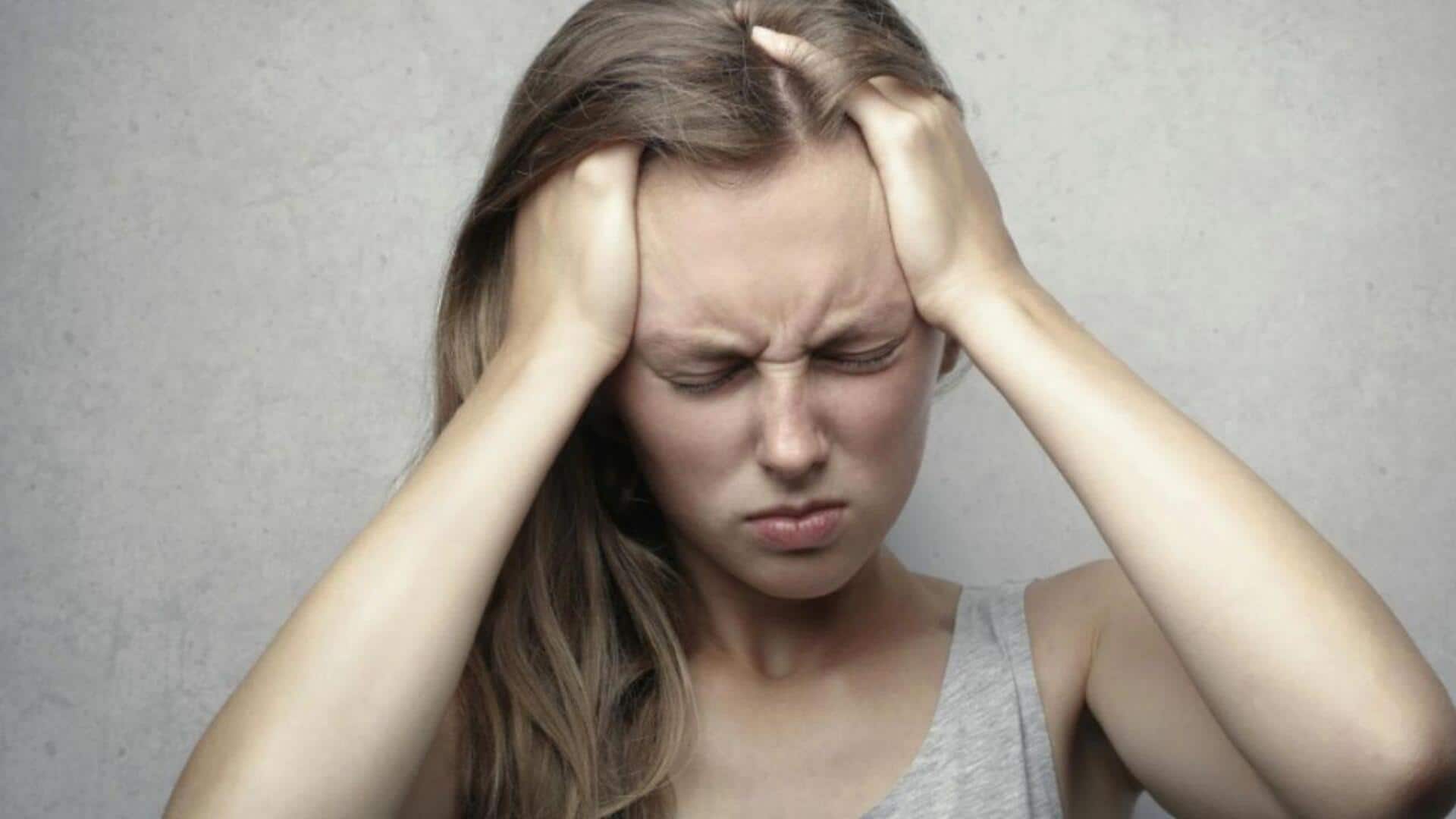 Soothe headaches naturally with peppermint steam Soothe headaches naturally with peppermint steam