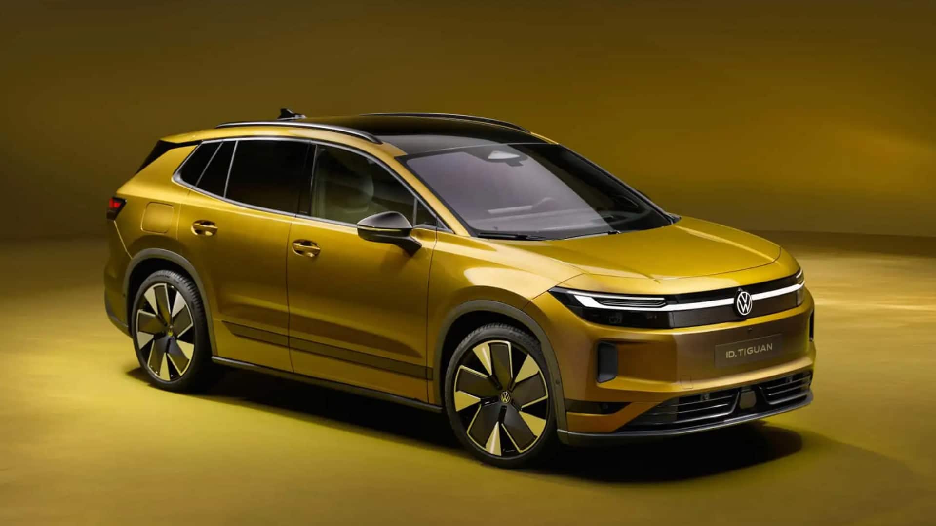 Volkswagen unveils ID. Tiguan electric SUV, with 600km range