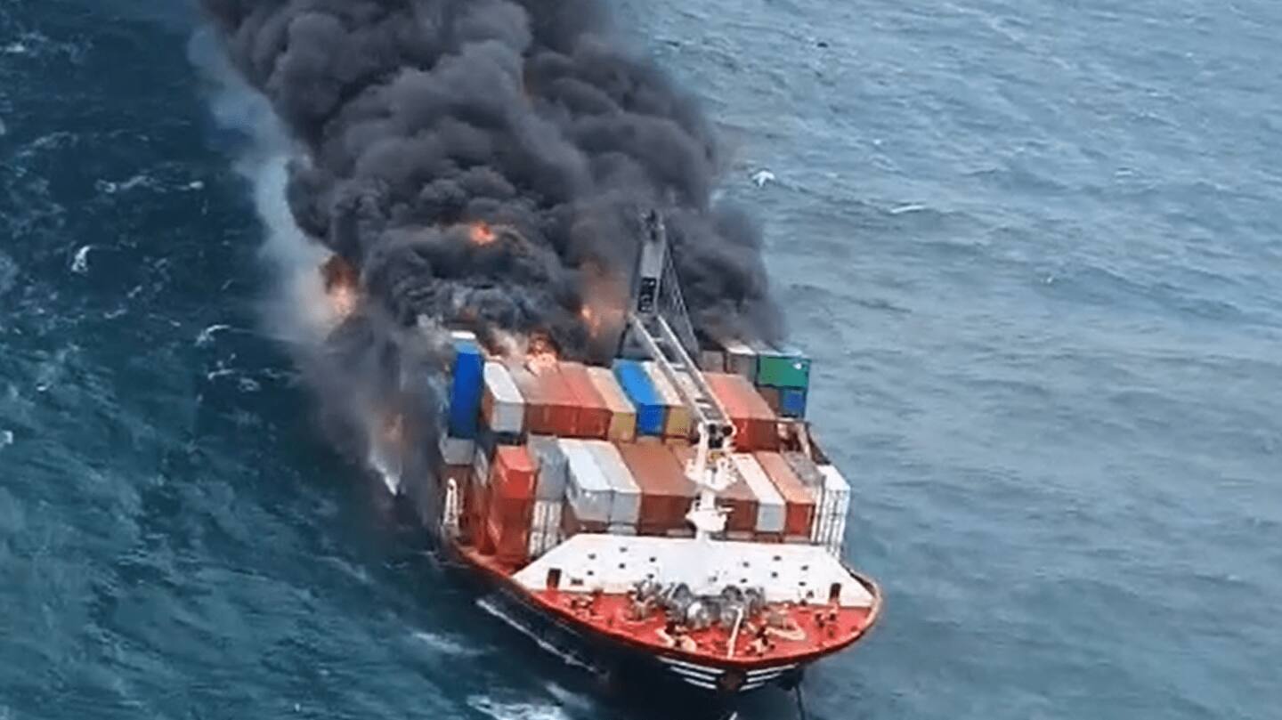 'X-Press Pearl' fire caused the country's worst marine ecological disaster 'X-Press Pearl' fire caused the country's worst marine ecological disaster
