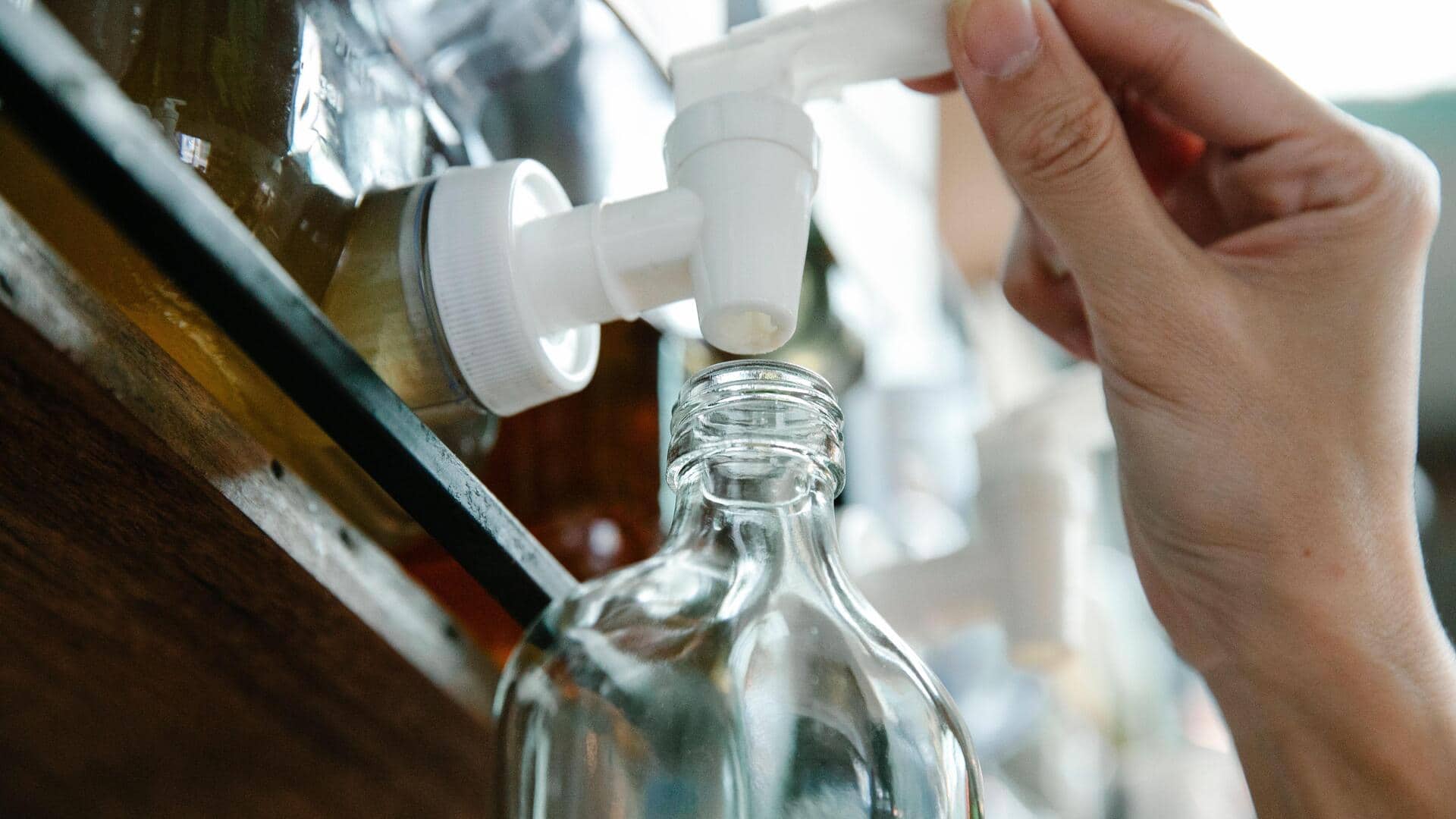 Keep your pump dispensers clean while refilling
