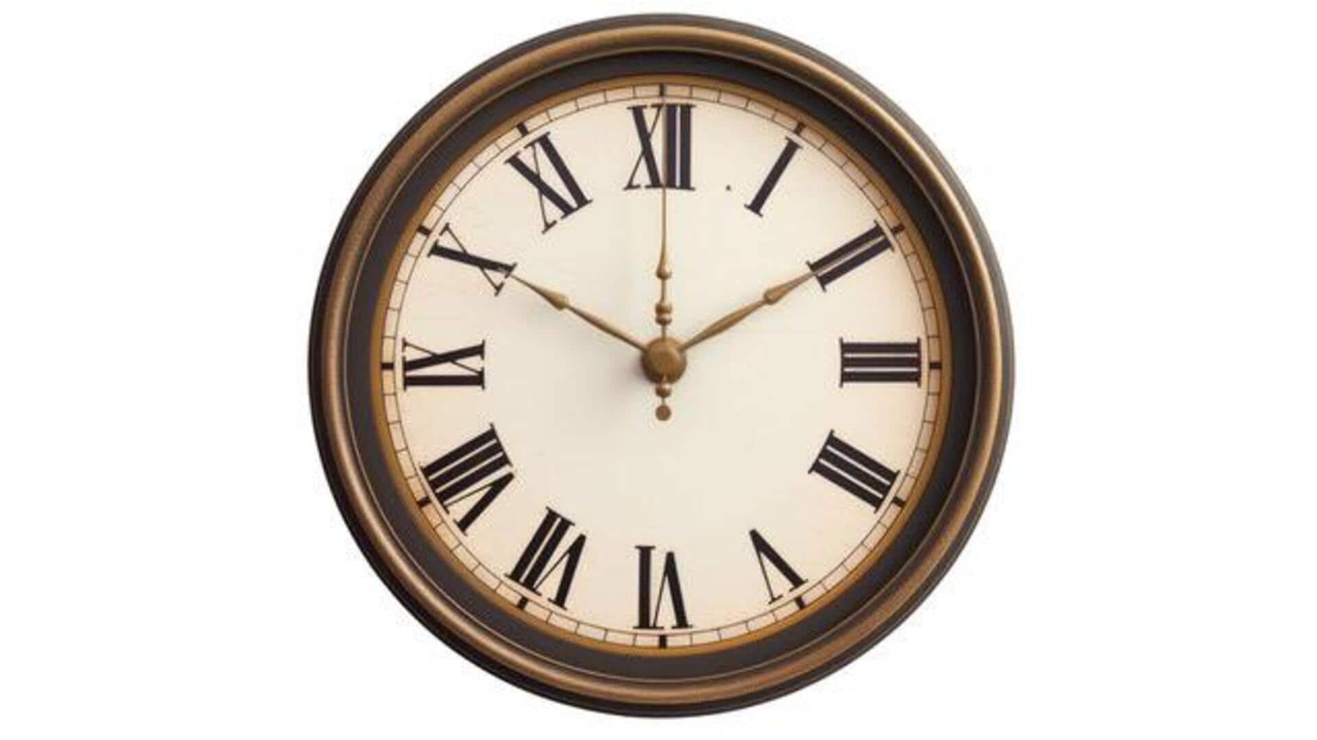 All about Tuareg leather clocks