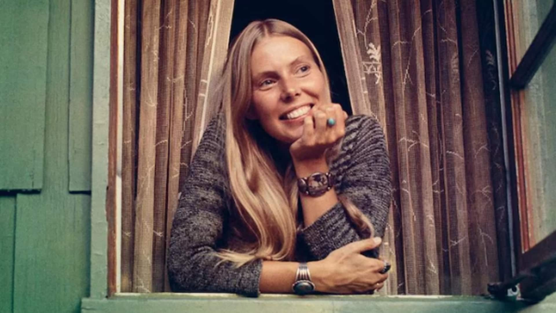 Love Joni Mitchell's style? Here's how to rock it yourself!