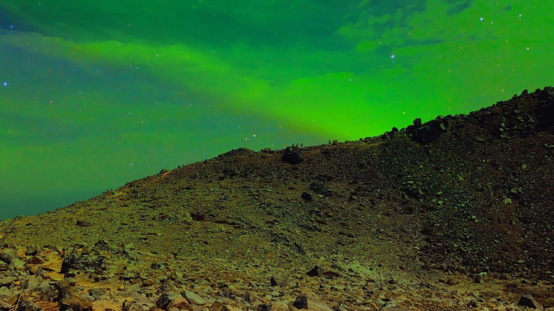 This is why Mars's sky turned green this week This is why Mars's sky turned green this week