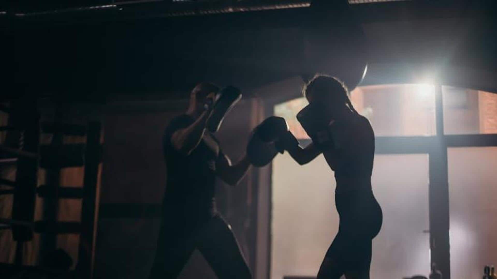 Kickboxing v/s rock climbing: Coordination challenge Kickboxing v/s rock climbing: Coordination challenge