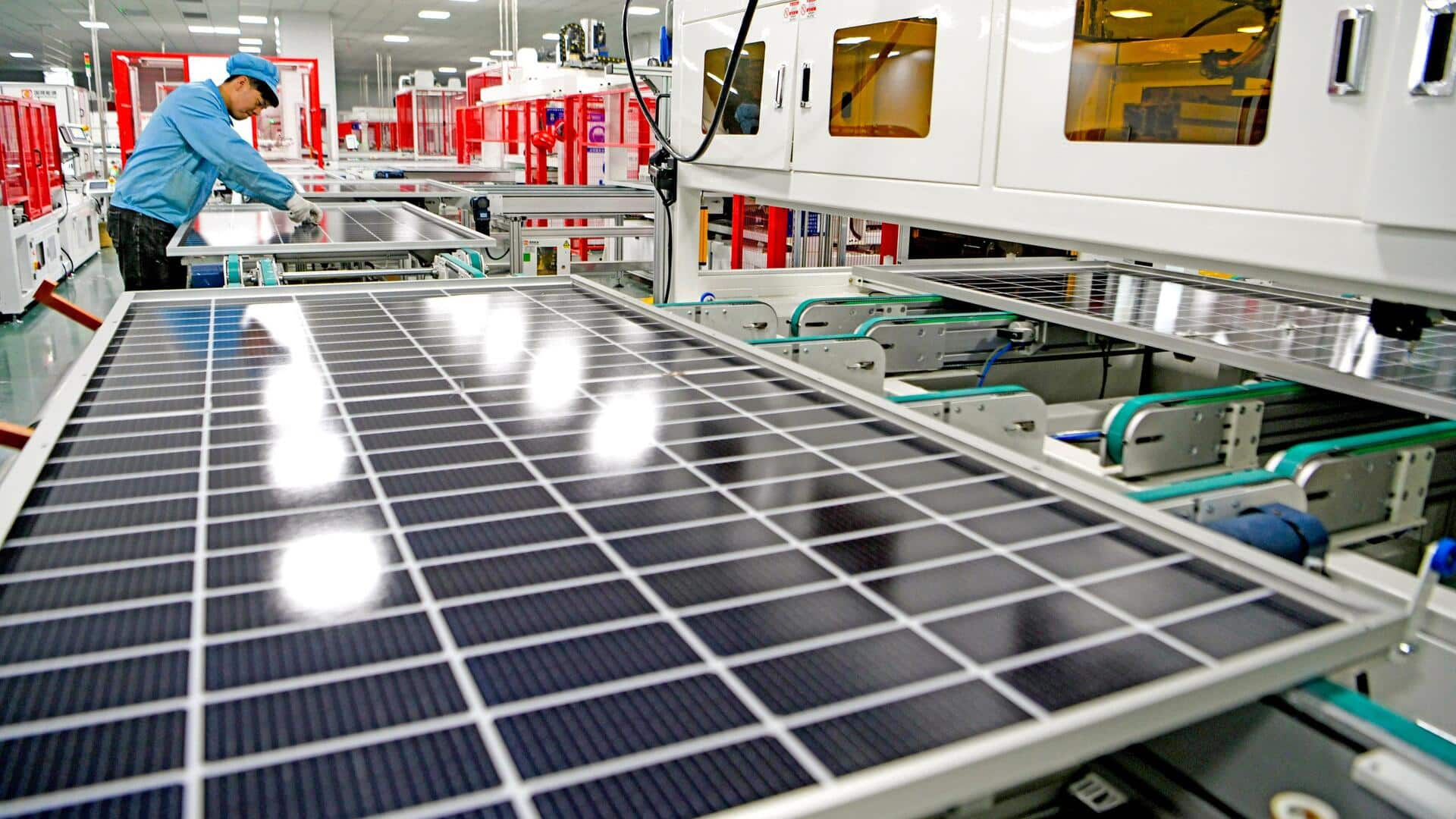 Modi government mulls $1B subsidy to boost solar manufacturing sector