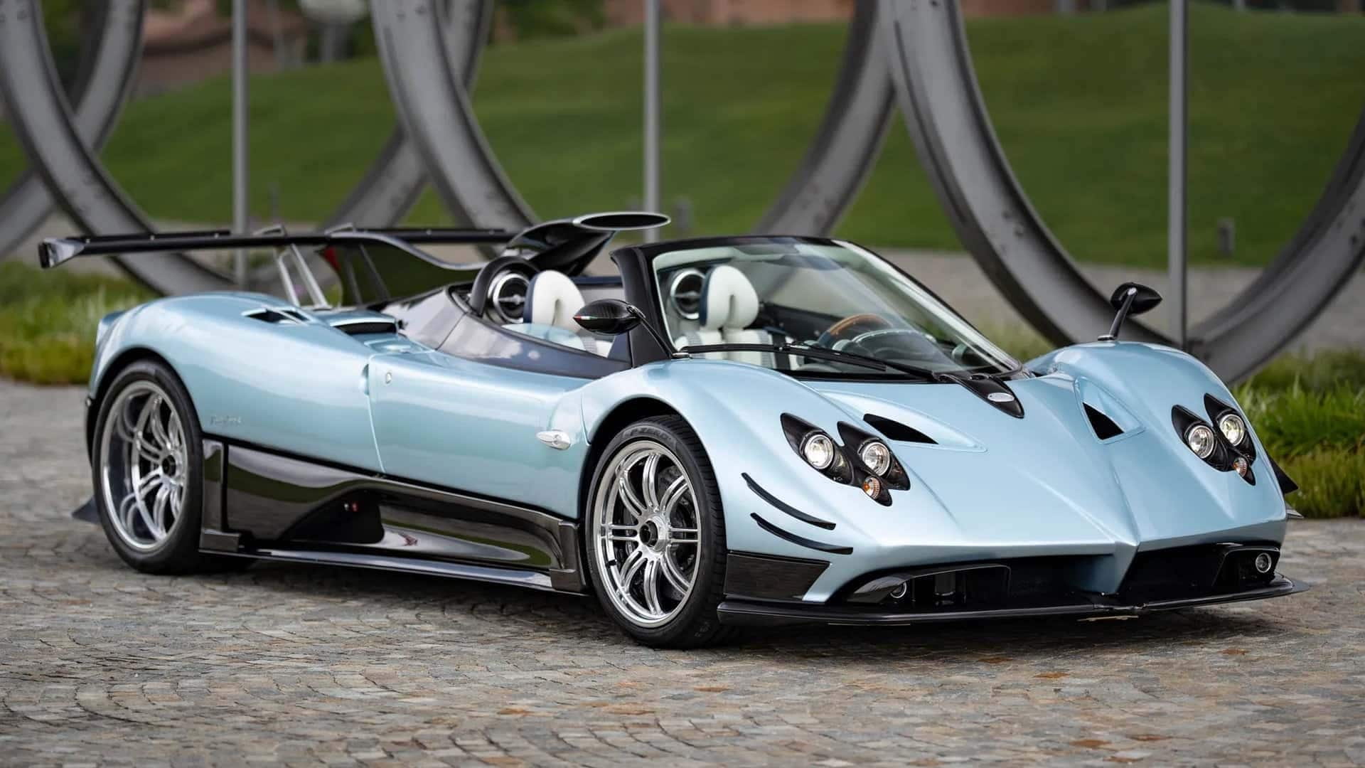 Pagani's 1-off Zonda Cervino is a V12 race machine