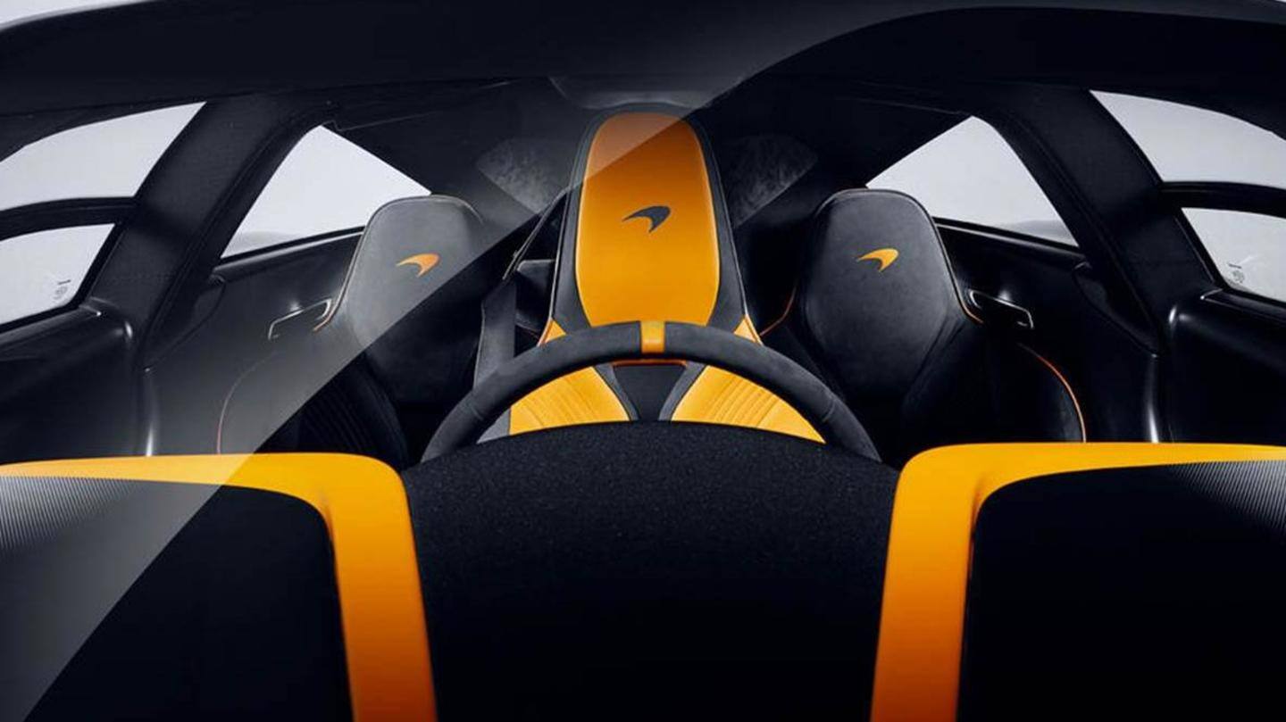 Three seats and a flat-bottom steering wheel are offered Three seats and a flat-bottom steering wheel are offered
