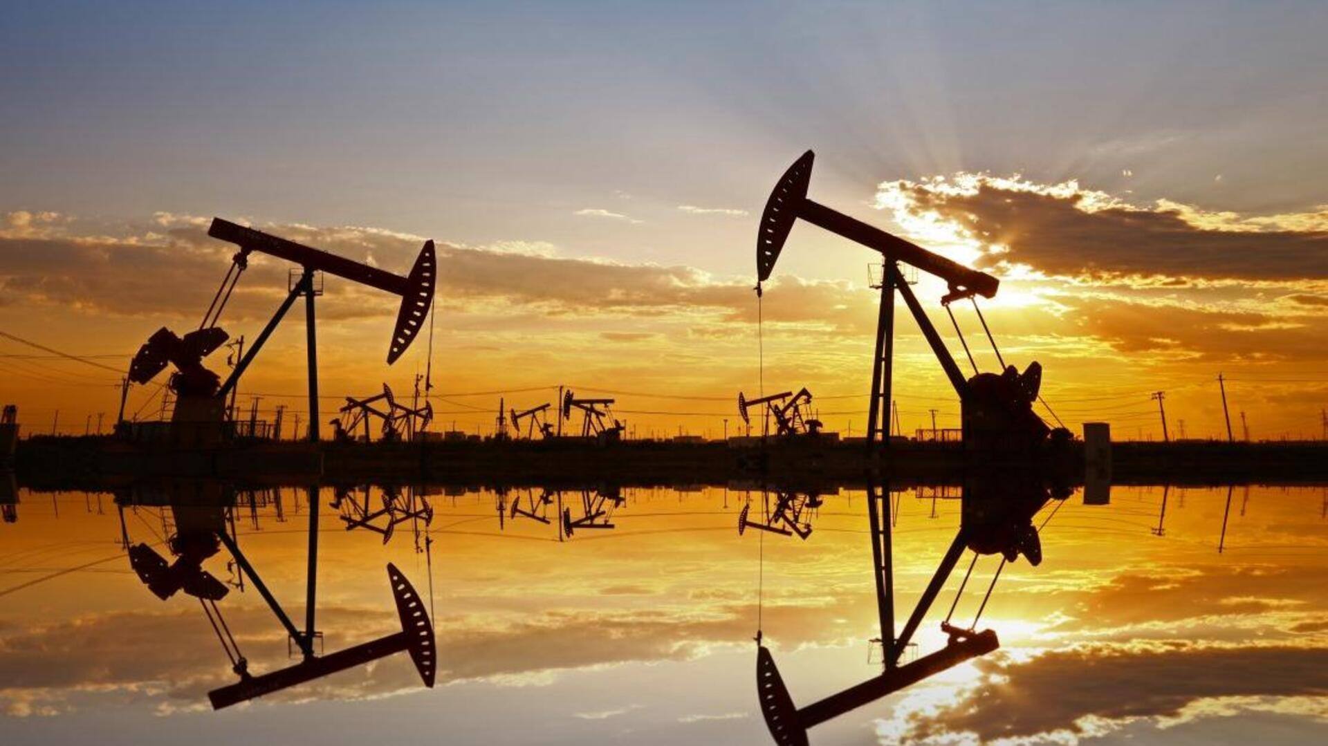 Oil prices fall below $80 amid US Fed rate concerns