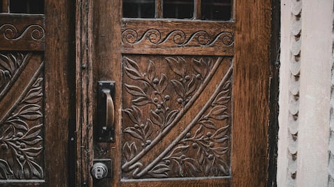 All about Dogon door carvings