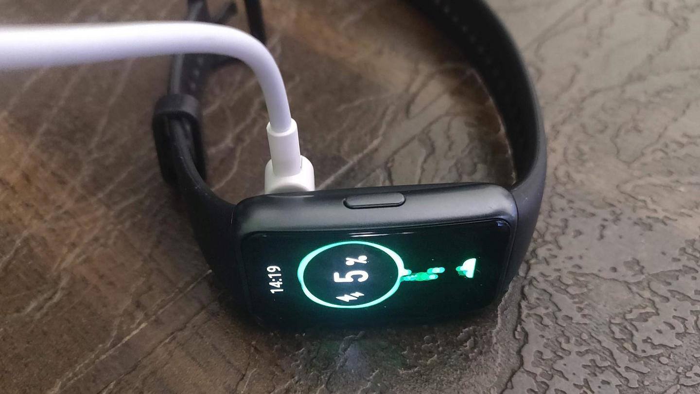 Good battery life for a fitness band, quick charging Good battery life for a fitness band, quick charging