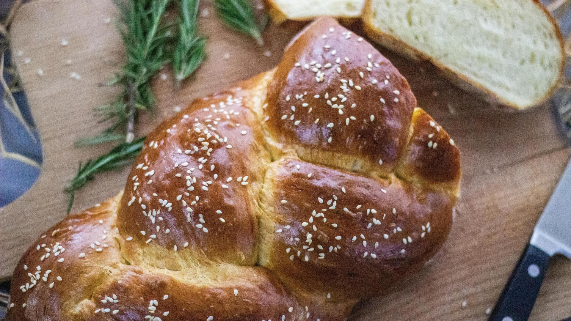 Try these bread recipes using sesame seeds