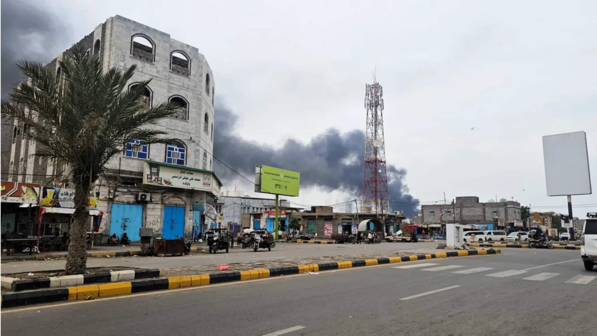 Yemen: Houthi missile-drone attack on Al-Mukha city, port kills 7
