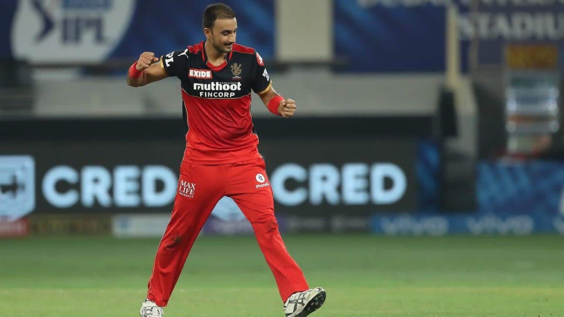 IPL: Bowlers with most wickets for RCB in a season