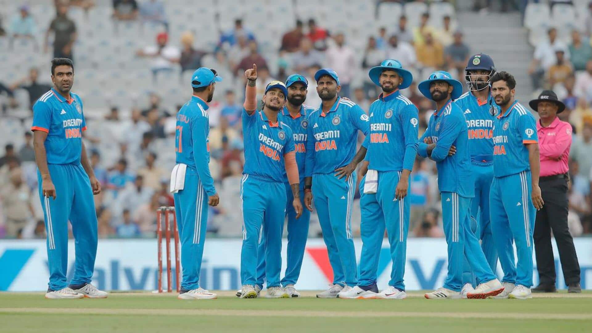 1st ODI: Australia bowled out (276) against India; Shami shines
