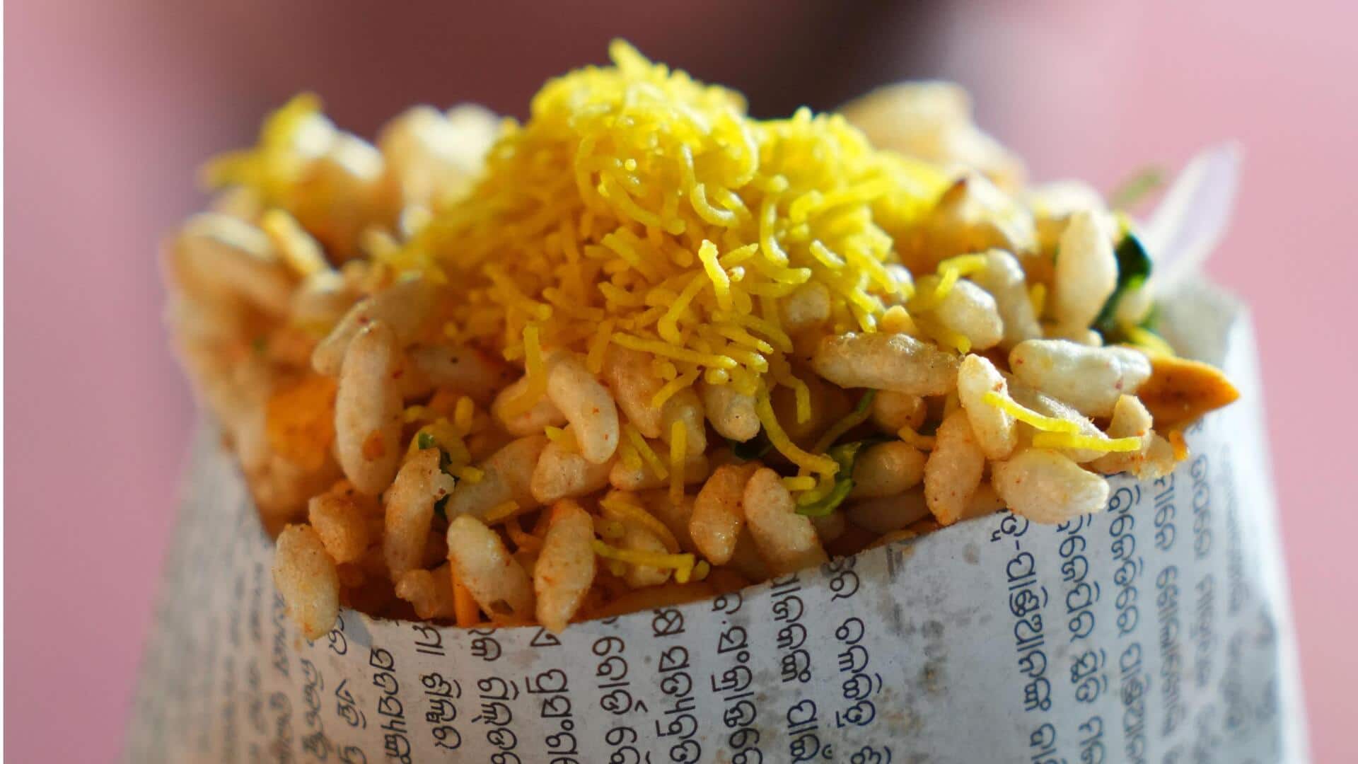 How to make spicy puffed rice masala in minutes