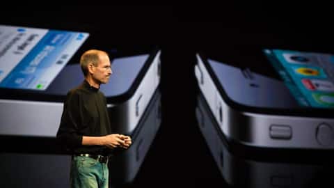 Zuckerberg's Meta glasses demo stumble recalls Jobs' iPhone 4 fail