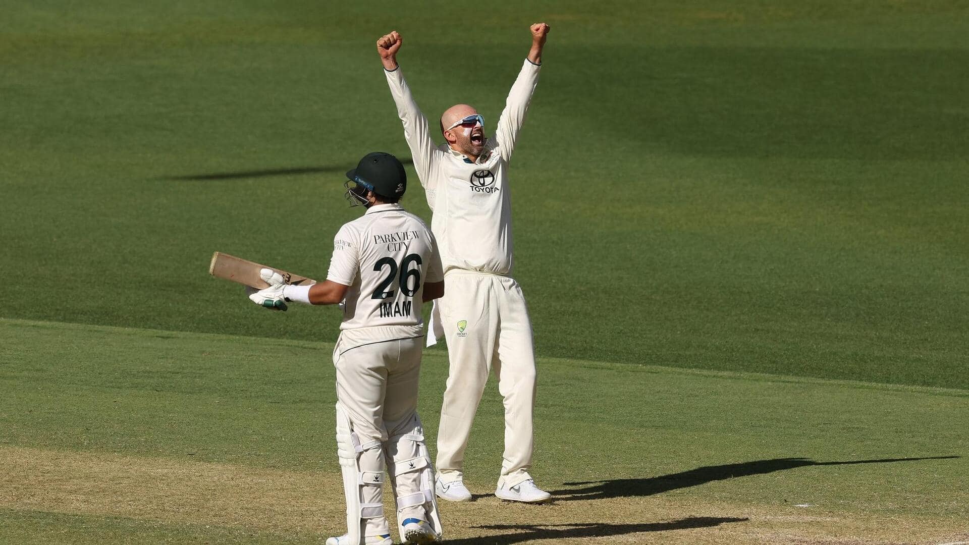 Here's how Nathan Lyon reacted to his Ashes Test omission