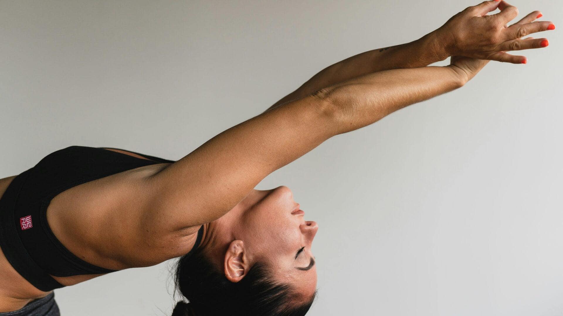 Yoga or crossfit: Which builds stronger core?