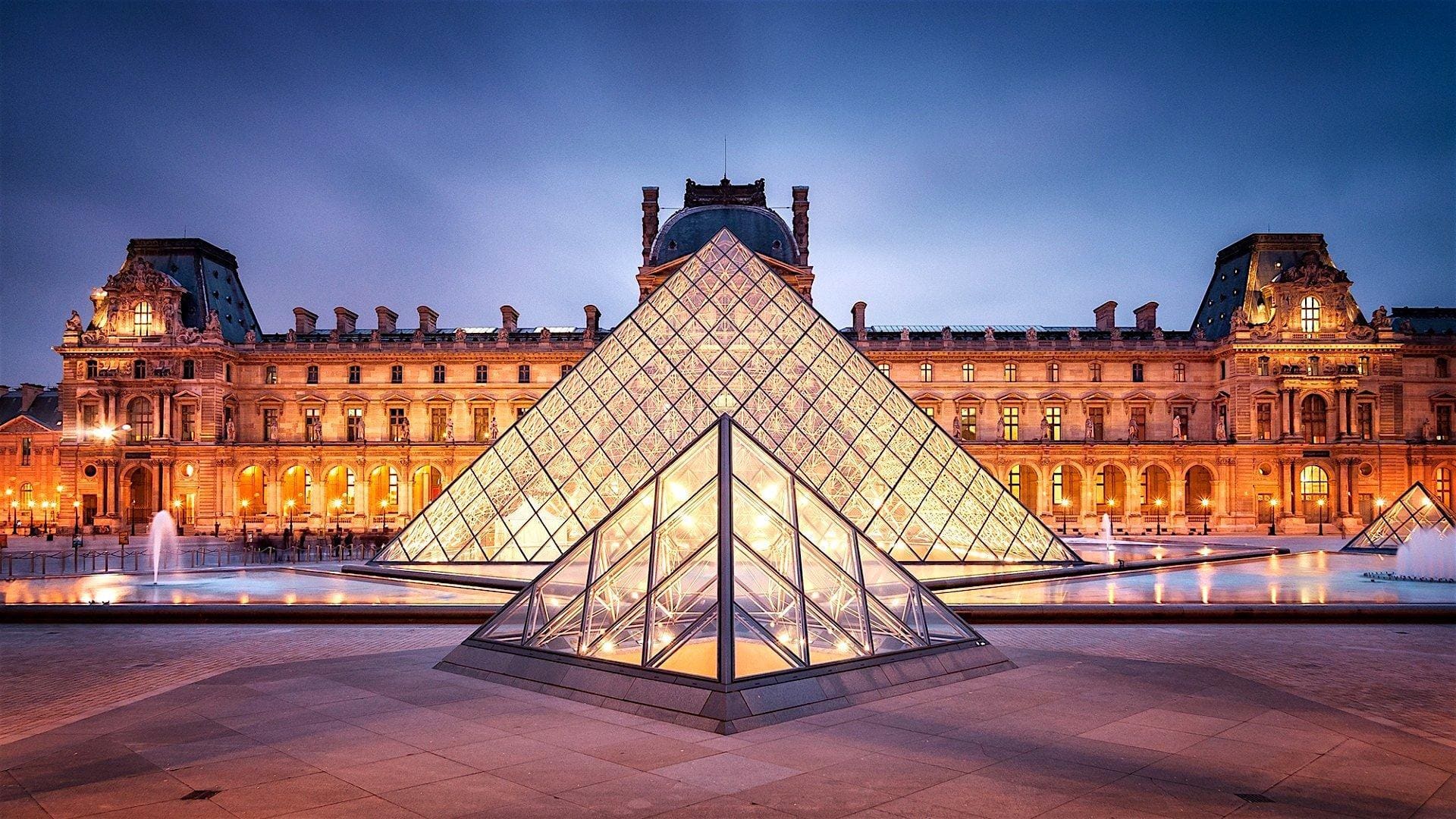 Robbery at Louvre triggers evacuation; museum closes for the day Robbery at Louvre triggers evacuation; museum closes for the day