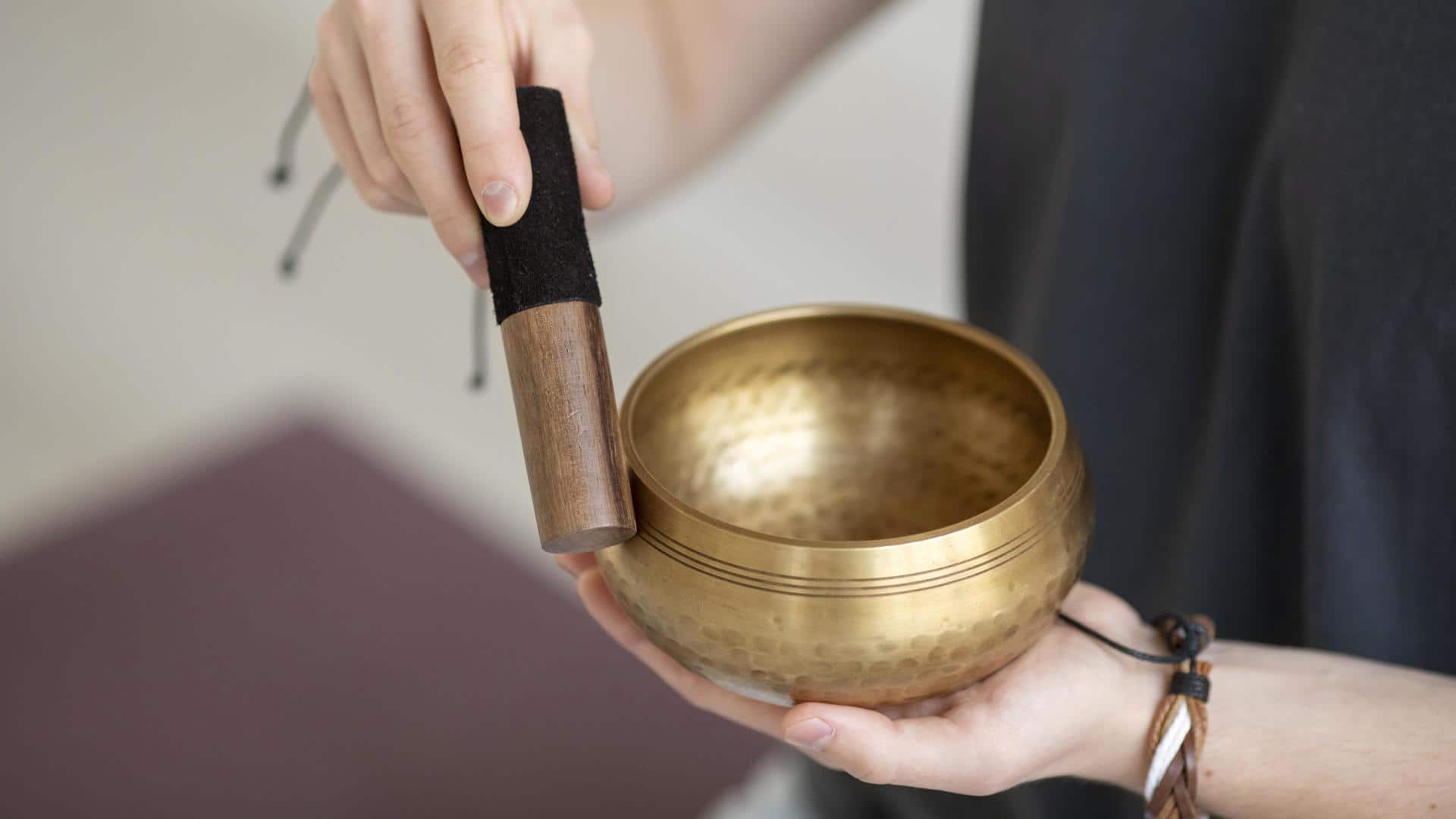 Tibetan singing bowls: How they work and benefits they offer