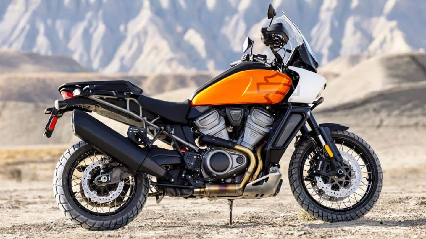 The bike has a windshield and touchscreen instrument cluster The bike has a windshield and touchscreen instrument cluster
