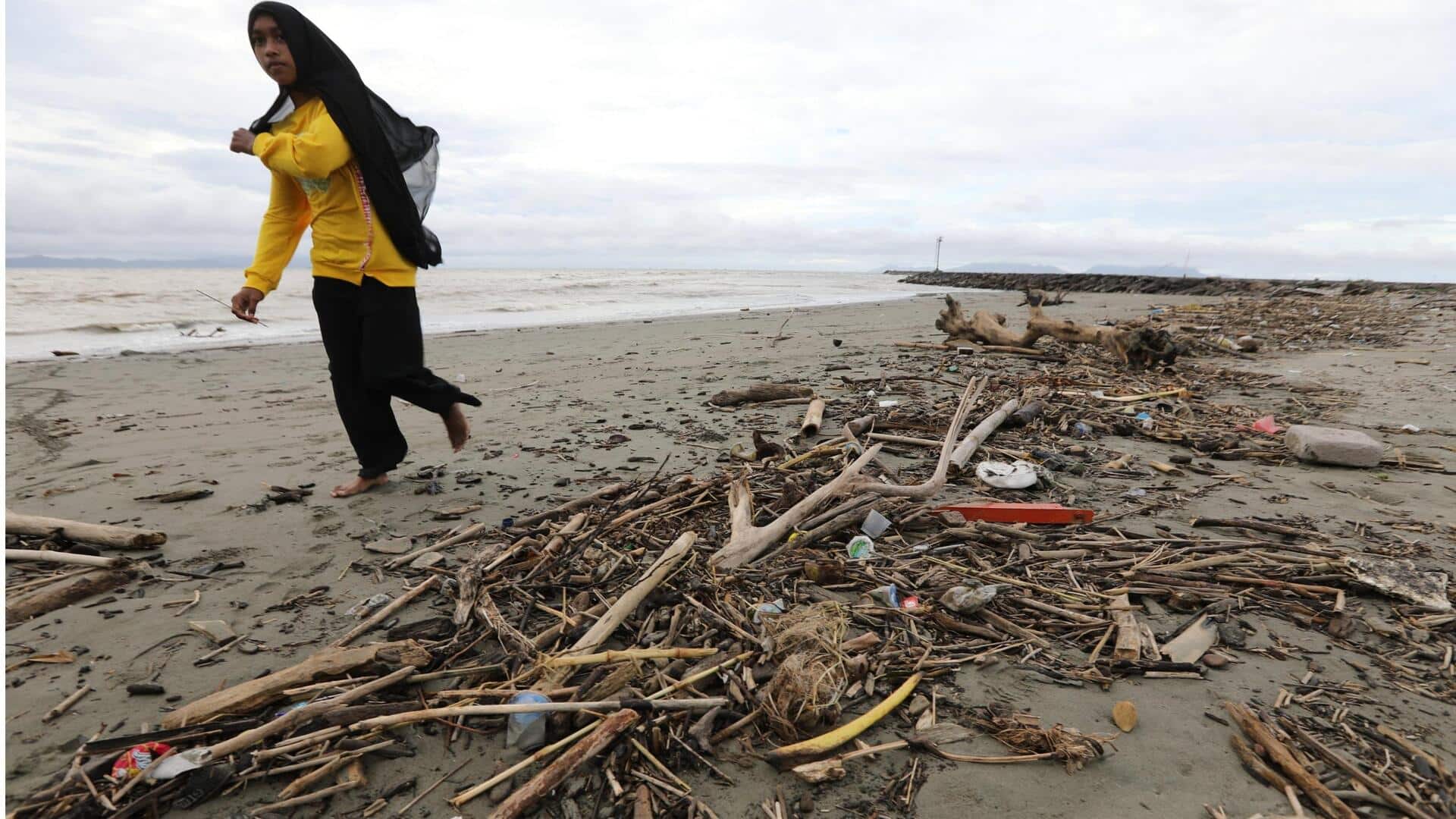 7.4-magnitude earthquake hits Indonesia; tsunami warning issued