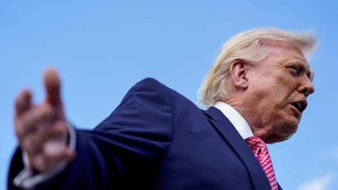 US, Iran discussing ceasefire for reopening Hormuz, report says 