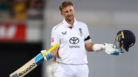 Listing batters with 7,000-plus runs in home Tests  