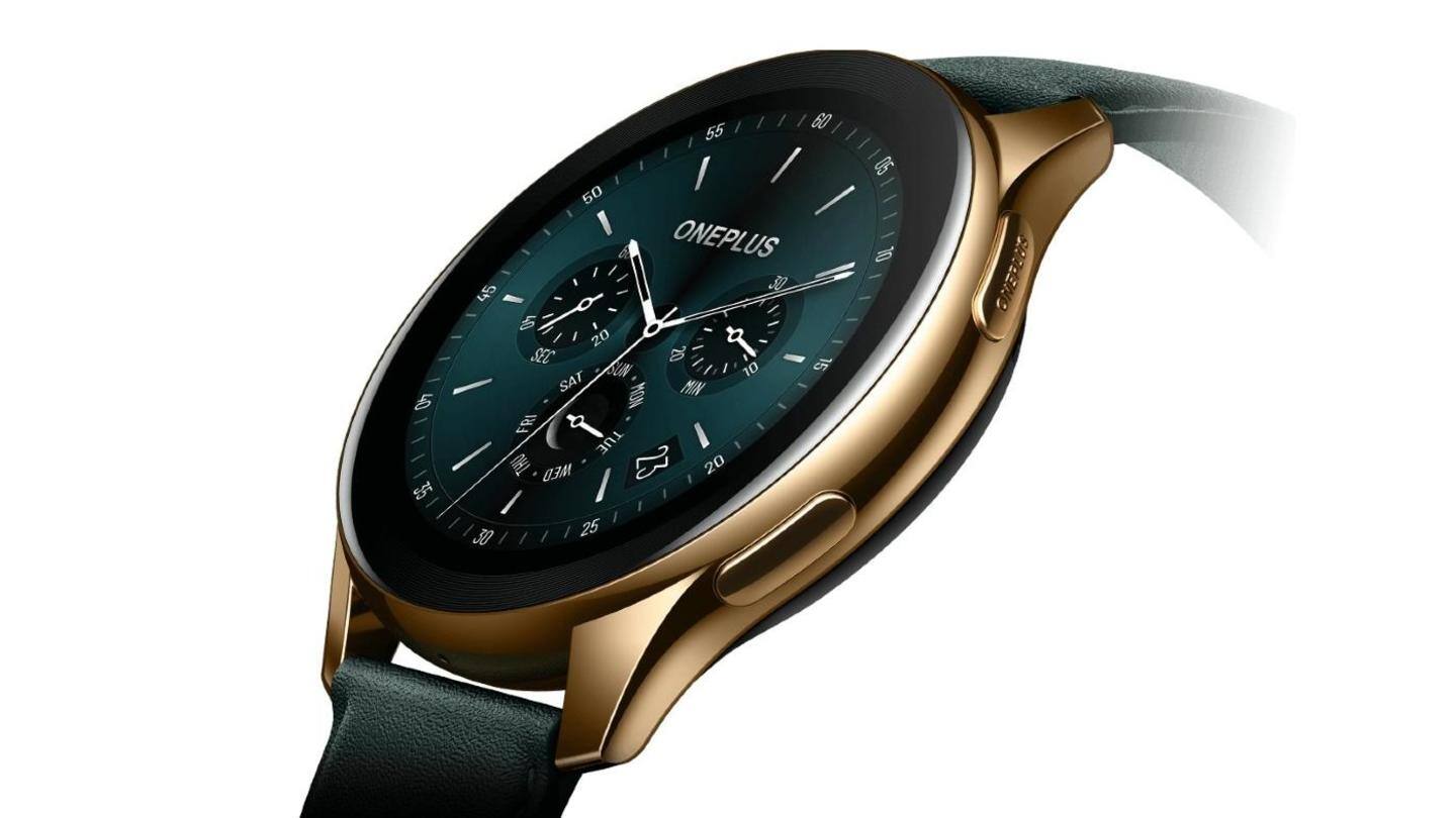 The wearable features an AMOLED display The wearable features an AMOLED display