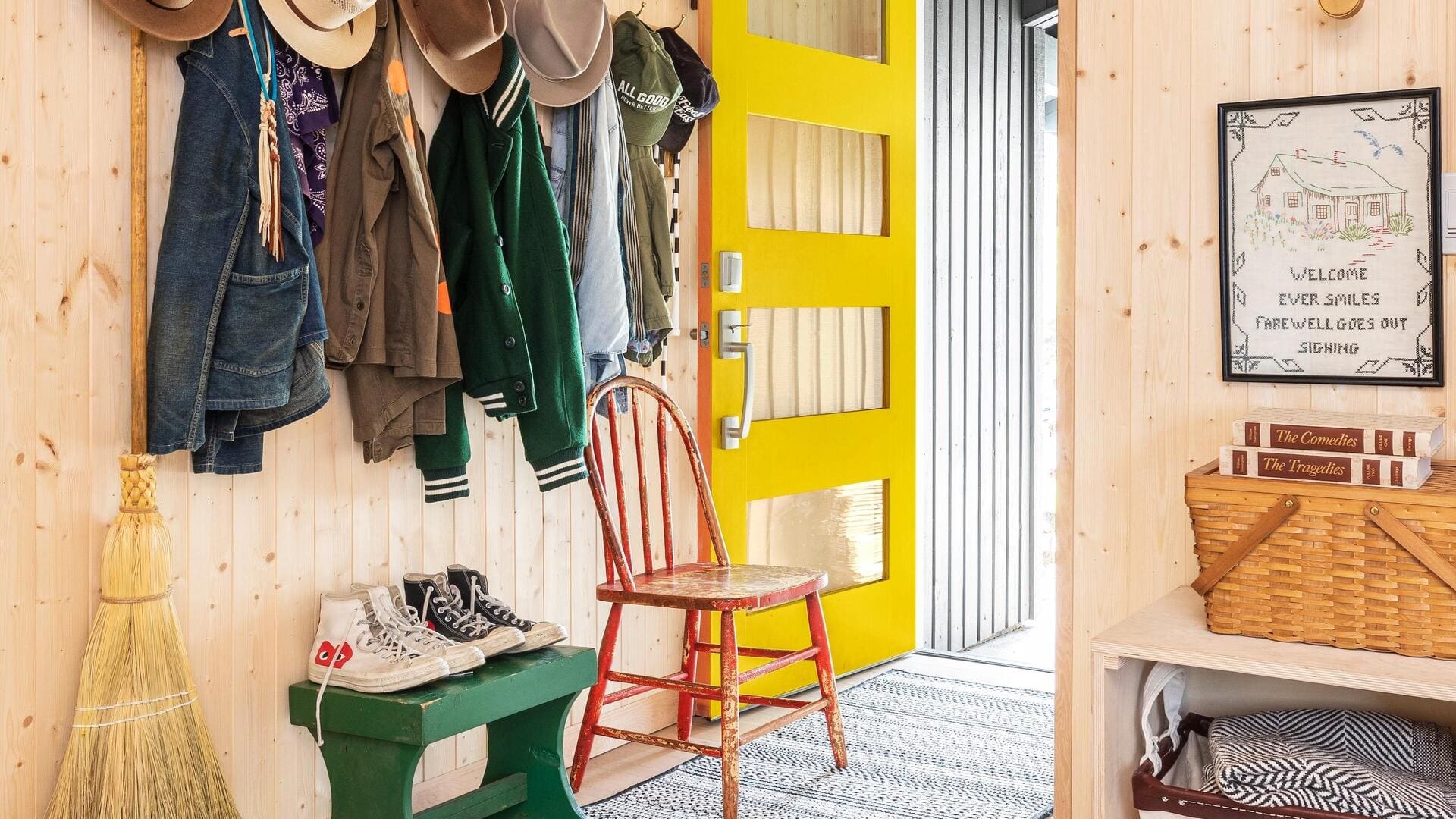 Make your home's entryway stylish with these hacks! 