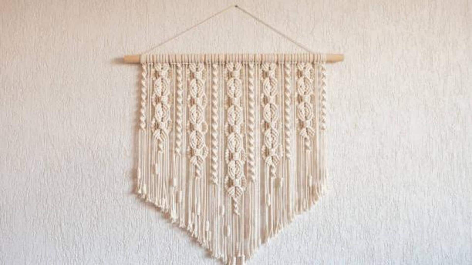 How to create beautiful wall hangings at home