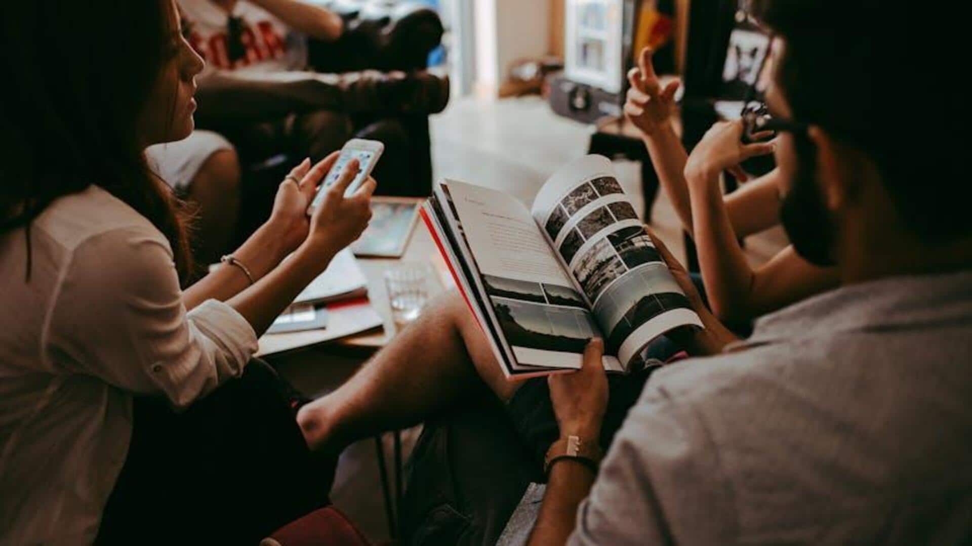 How to respect one's personal space during a conversation How to respect one's personal space during a conversation