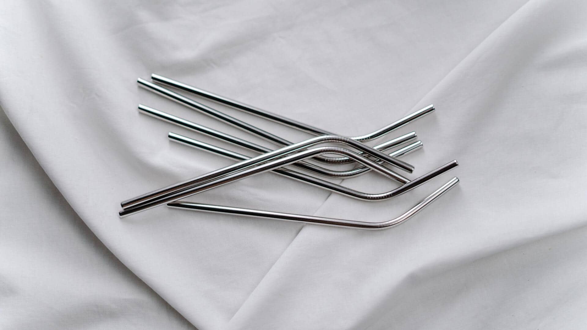 How to keep reusable straws fresh and clean