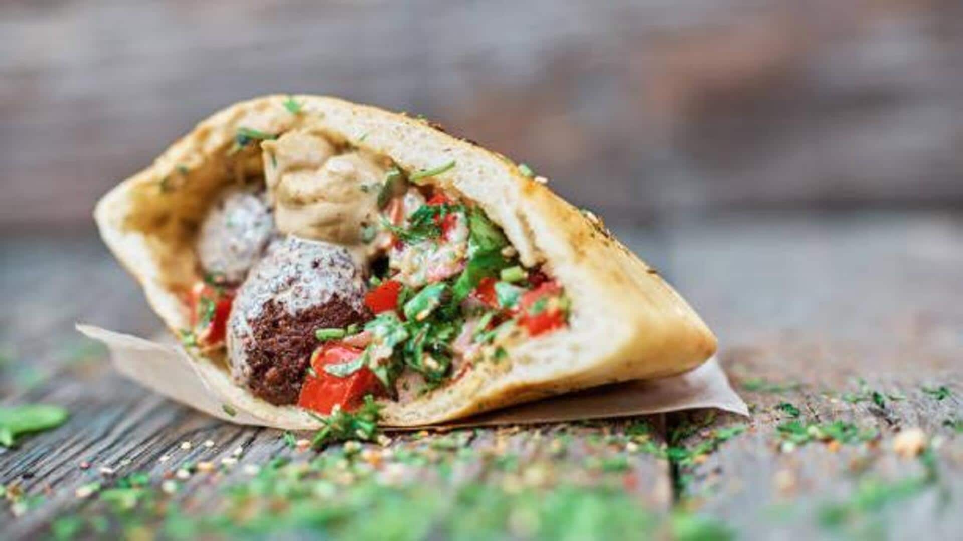 Quick and tasty: Hummus and pita pocket
