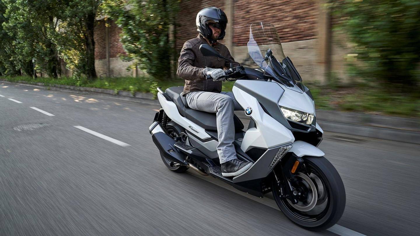 It rides on aluminium cast wheels It rides on aluminium cast wheels