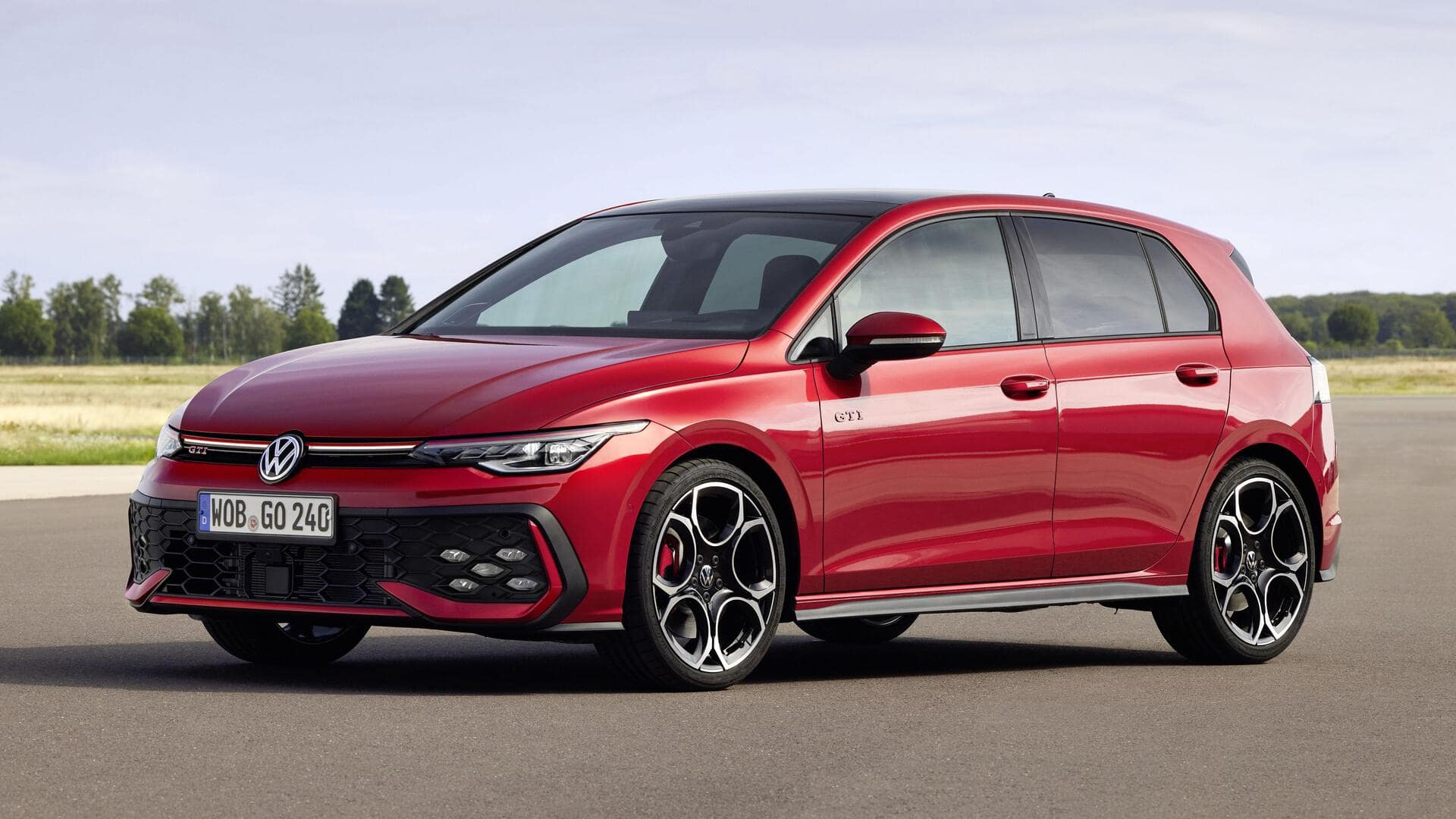 Volkswagen now accepting bookings for first hot hatchback in India Volkswagen now accepting bookings for first hot hatchback in India