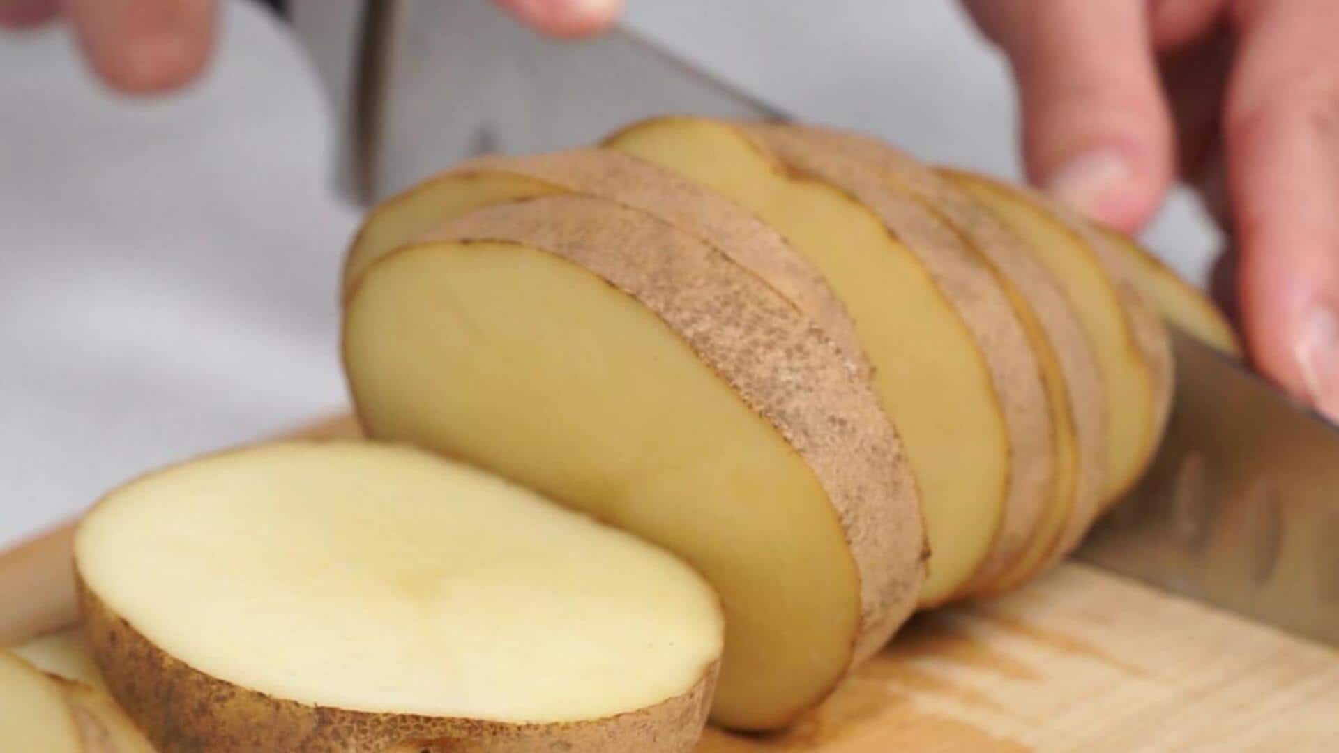 Potato slices: A natural remedy for headaches