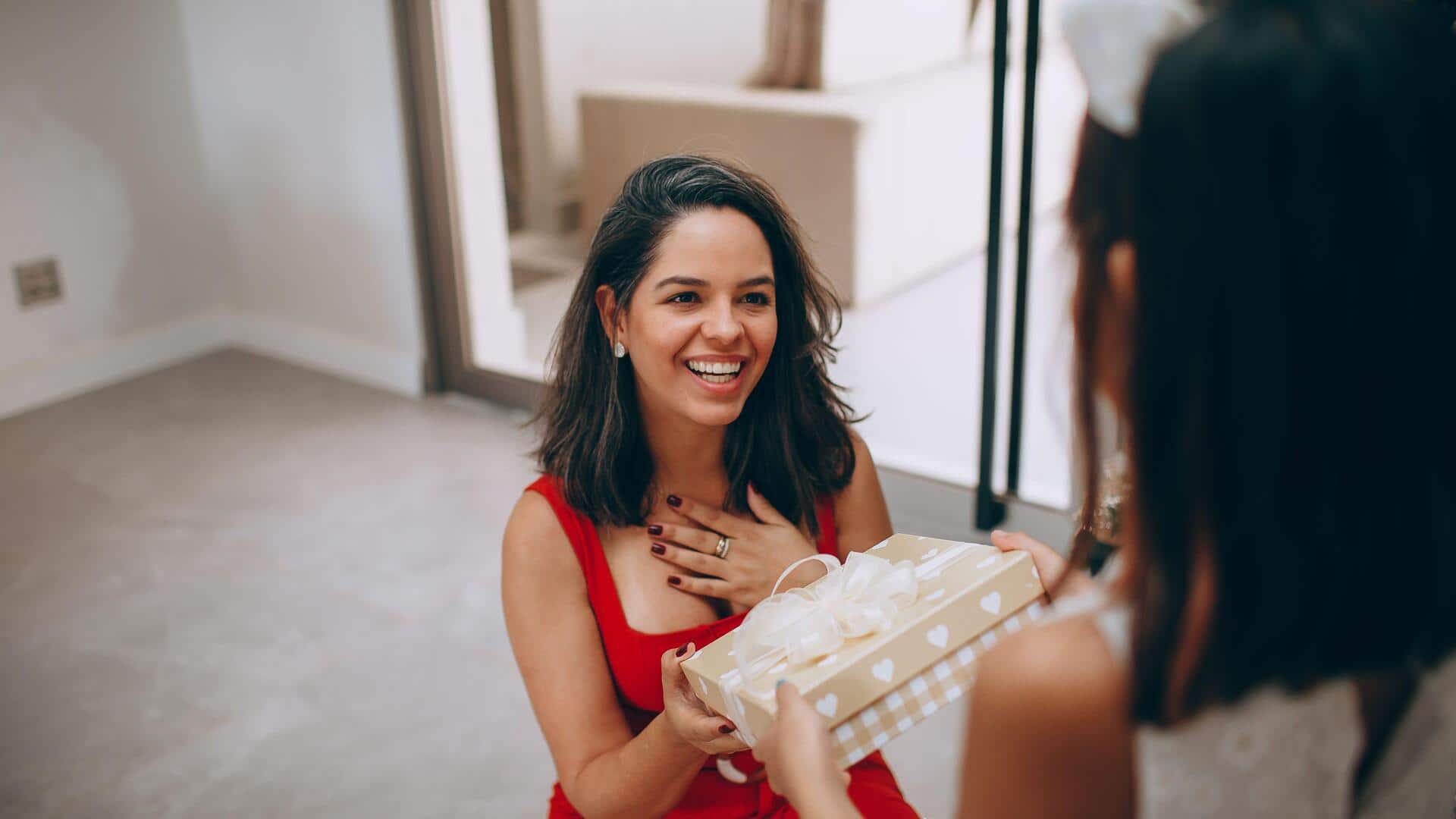 Sweet ways to ask your friends to be your bridesmaids