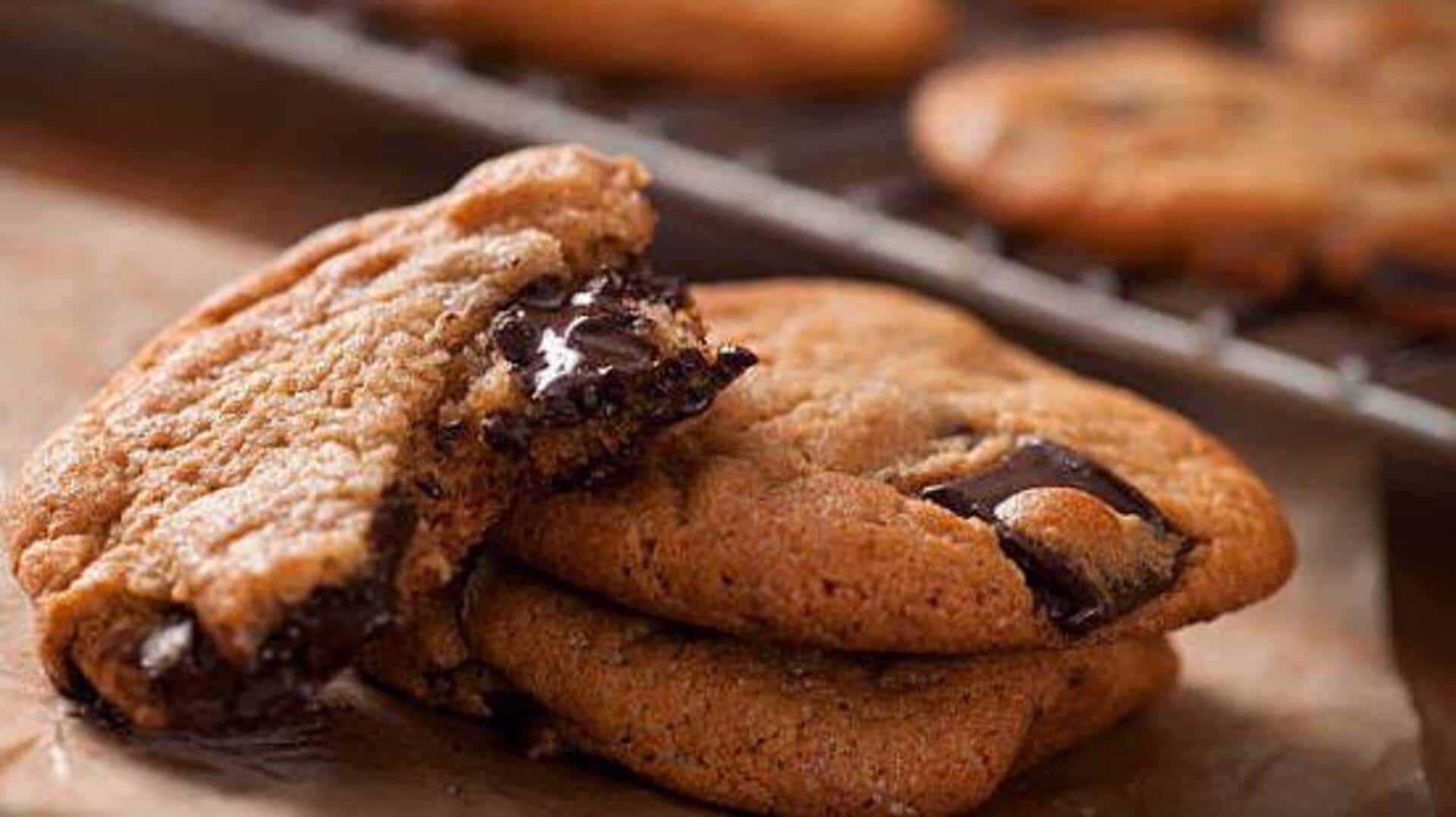 You must taste these carob-based snacks in Portugal