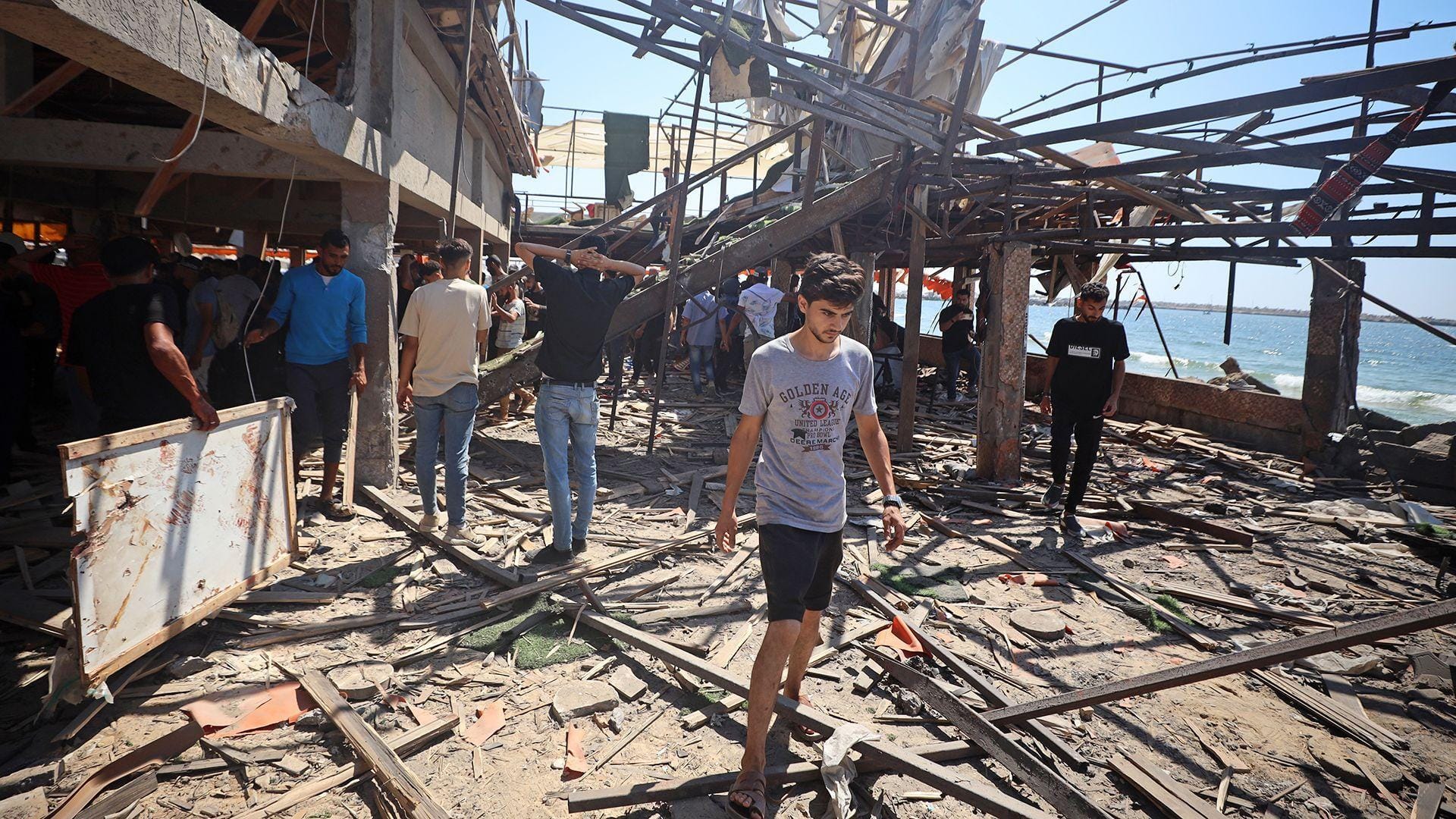 Israel strikes busy Gaza cafe, kills 41 people 