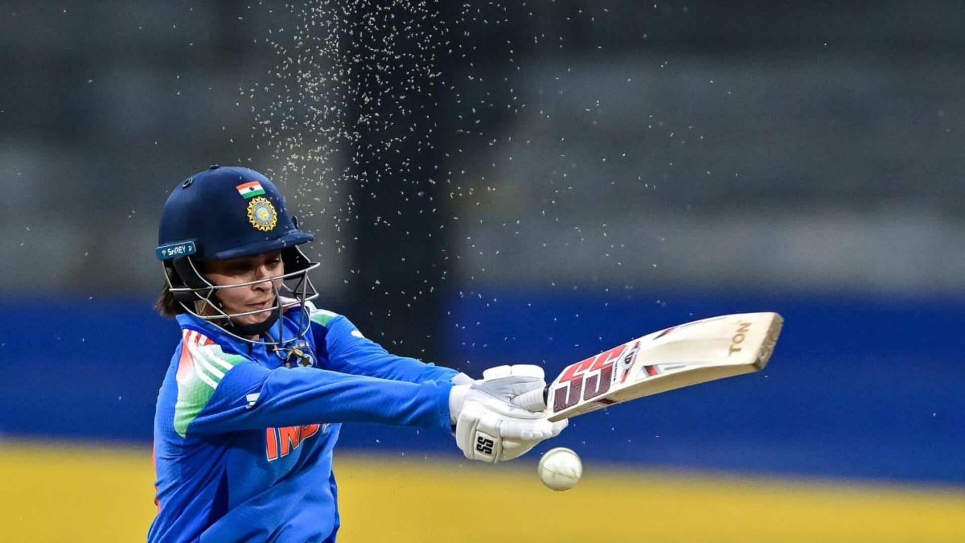 Bugs stop play! India-Pakistan Women's WC match faces bizarre stoppage