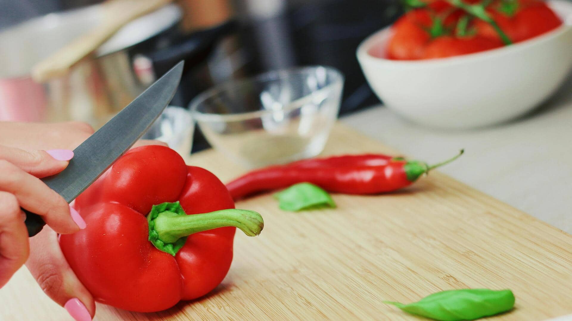 5 red bell pepper recipes that brighten up any meal