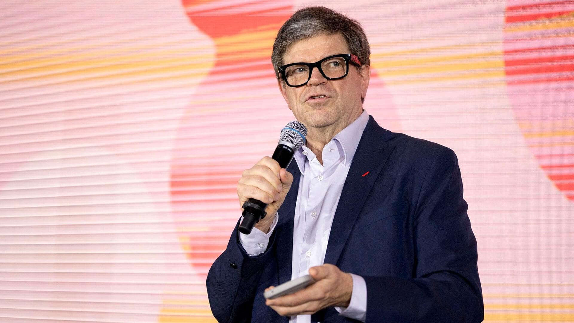 AI pioneer Yann LeCun to leave Meta, start new venture