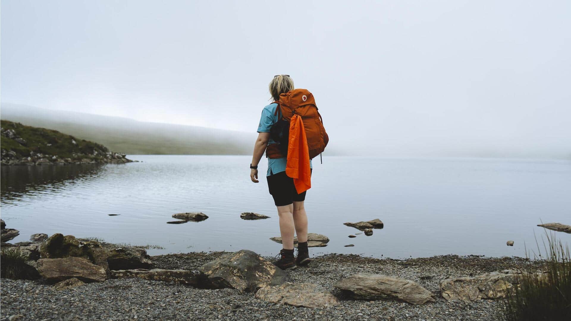 Swimming v/s hiking: Which burns more calories?